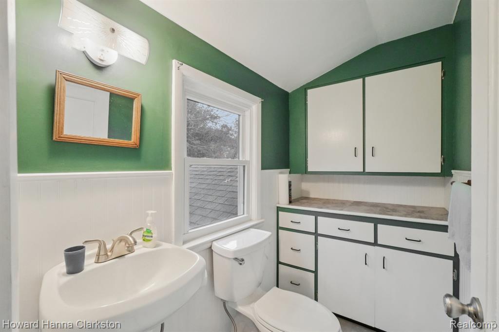 5506 Cruse Avenue, Waterford, MI 48327 — Photo 34