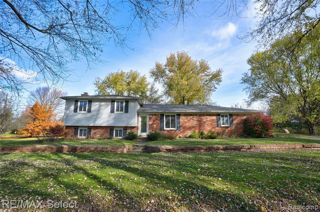 550 W Rose Center Road, Holly, MI 48442 — Photo 5