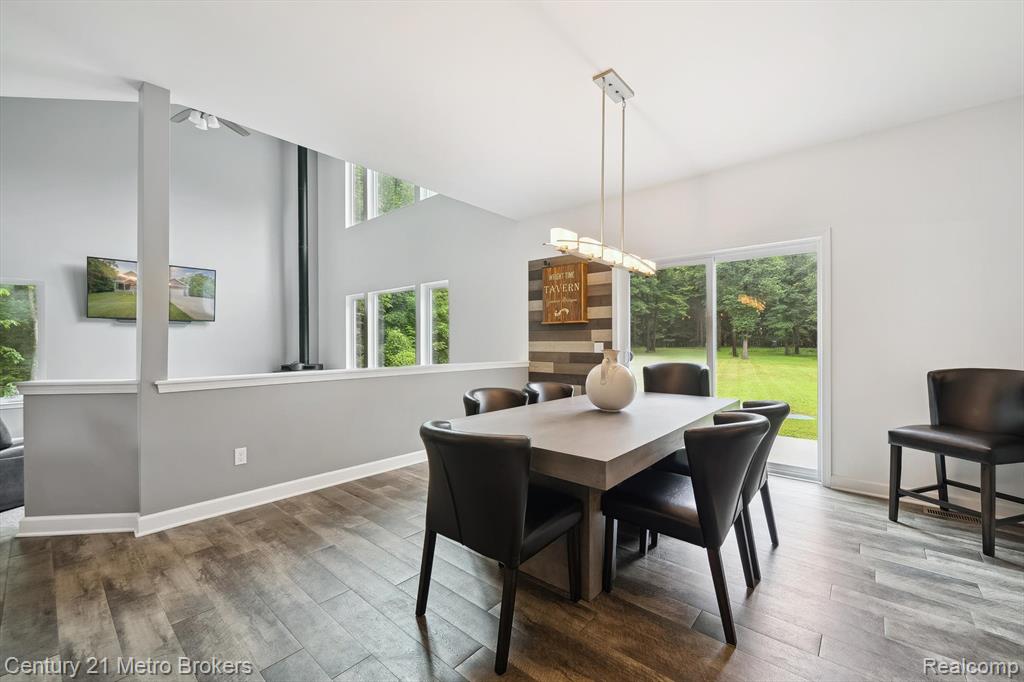 9119 Hegel Road, Goodrich Vlg, MI — Photo 18