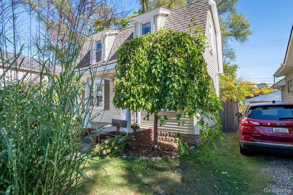 934 N CENTER Street, Royal Oak, MI 48067 — Photo 21