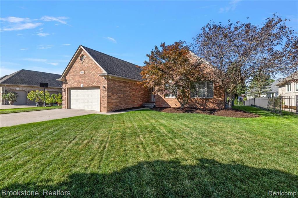 54643 Berryfield Drive, Macomb, MI 48042 — Photo 38