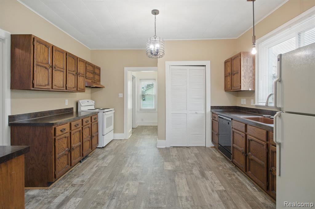 880 WHITE Avenue, Lincoln Park, MI 48146 — Photo 26