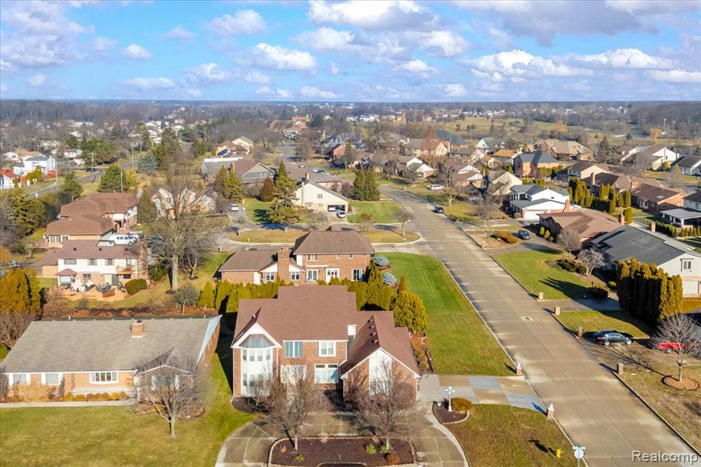 18676 Country Club Circle, Riverview, MI 48193 — Photo 42