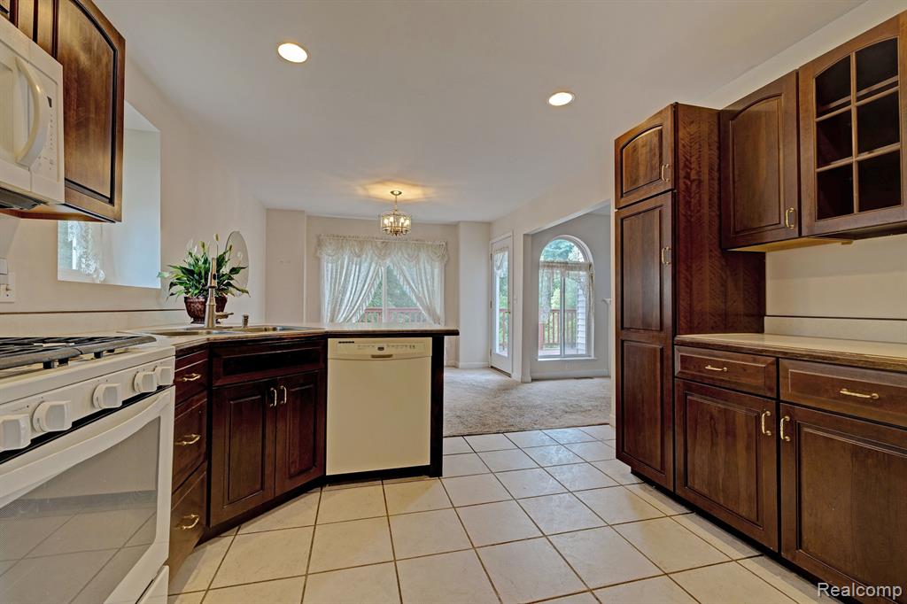 10154 HAWTHORNE RIDGE Road, Goodrich Vlg, MI — Photo 28