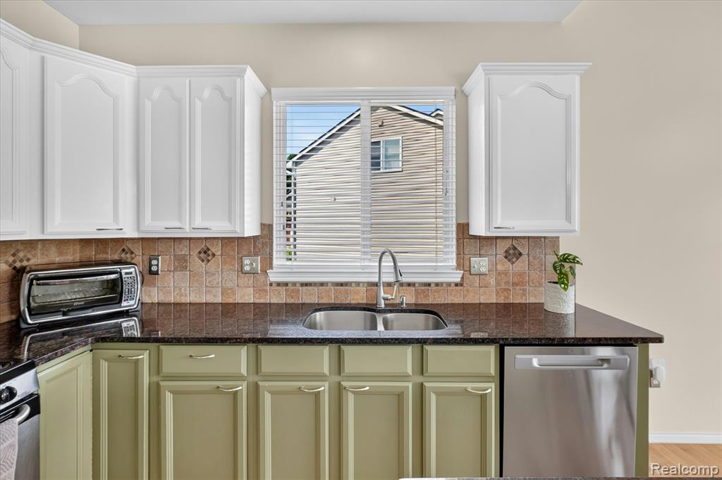 860 Island Lake Drive, Oxford, MI 48371 — Photo 12