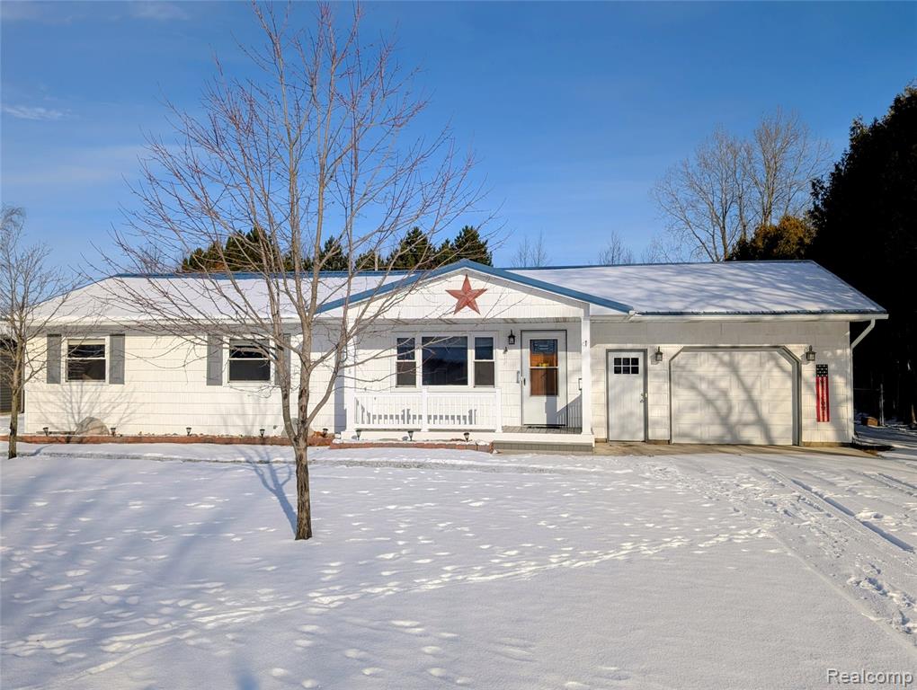 947 Beech Street, Bad Axe, MI 48413 — front exterior