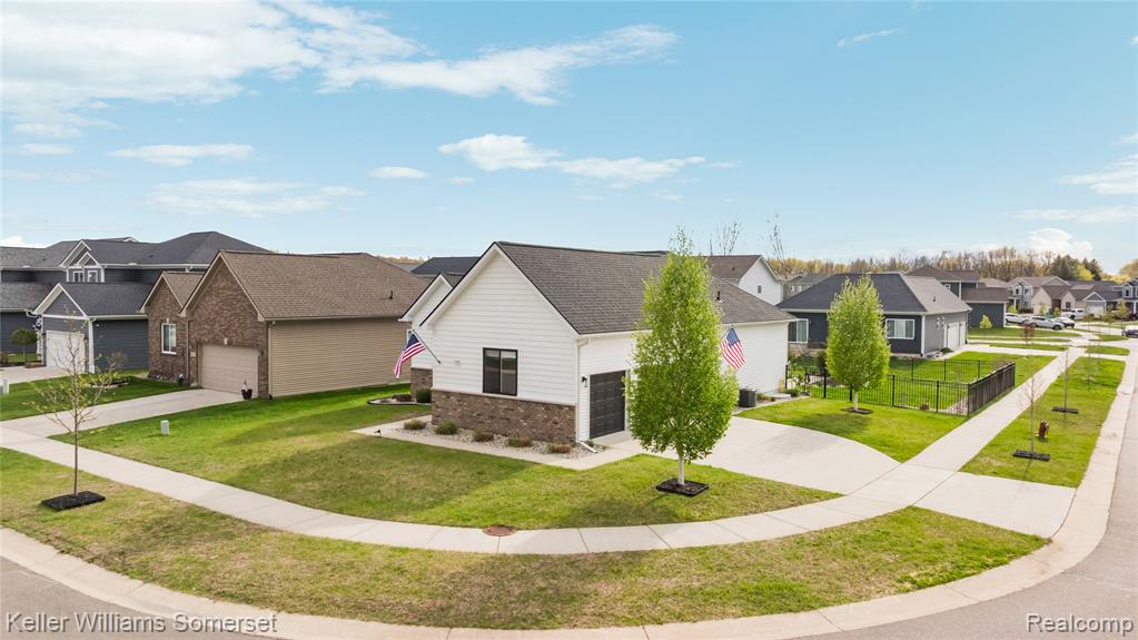 328 Hidden E, Holly, MI 48442 — Photo 3