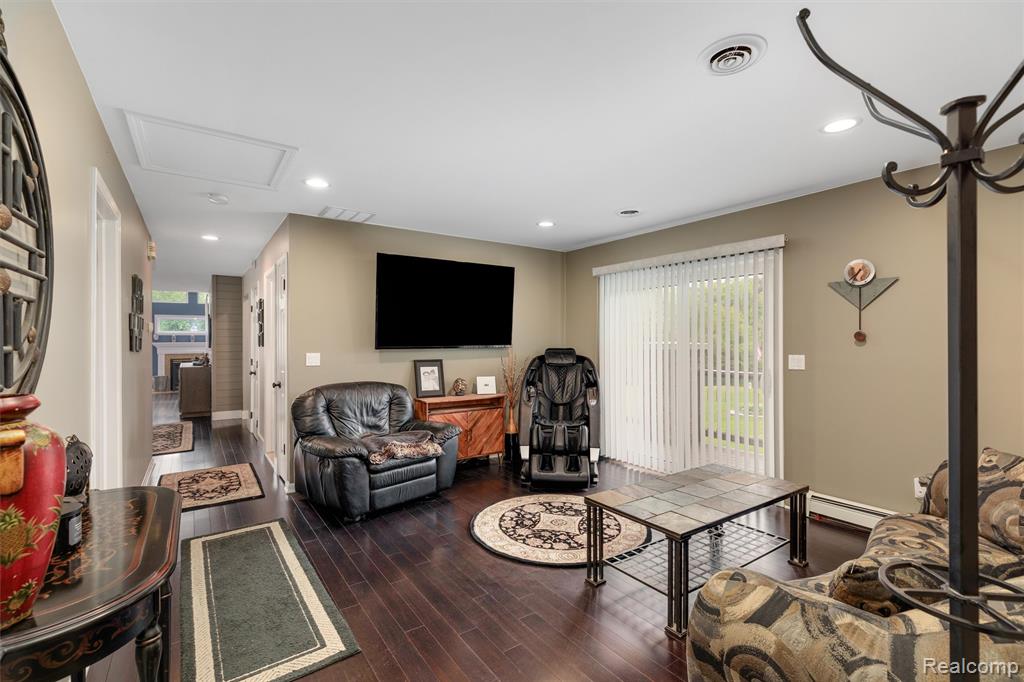 8950 Riverview, Pinckney, MI 48169 — Photo 18