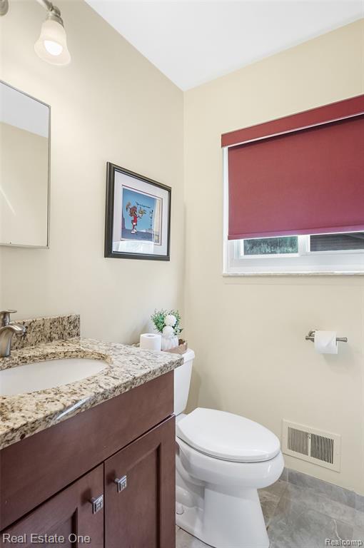 5566 Larkins Drive, Troy, MI 48085 — Photo 25
