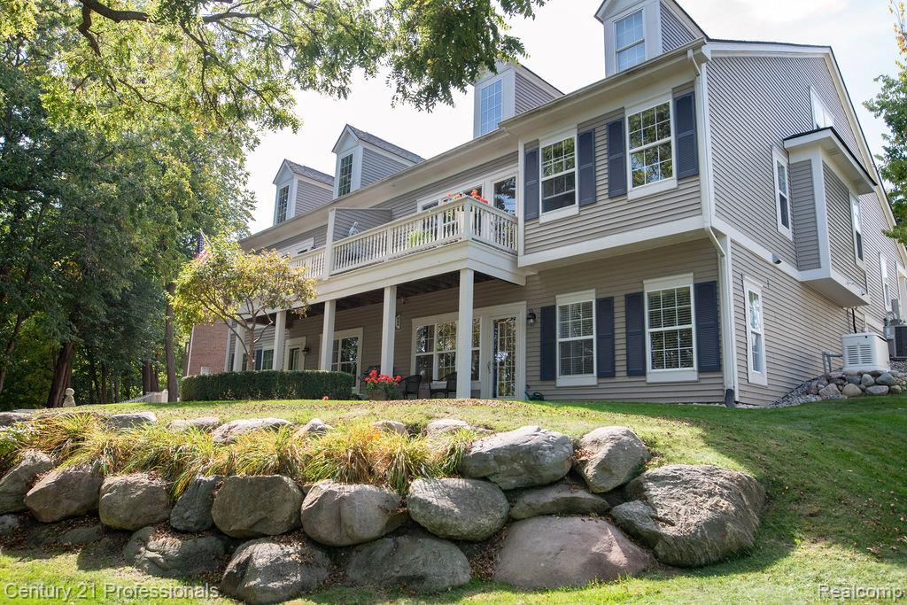 767 E Bluff Court, Rochester Hills, MI 48307 — Photo 5