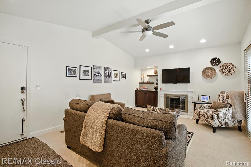 4022 CHABLIS Street, West Bloomfield, MI 48323 — Photo 9