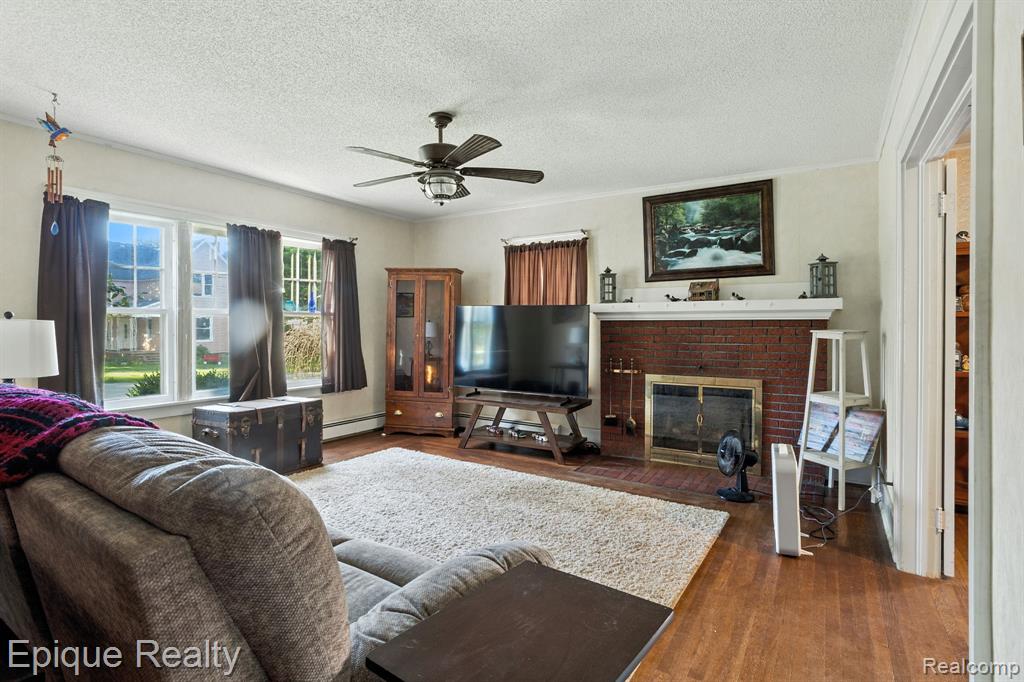203 E Mechanic Street, Yale, MI 48097 — Photo 3