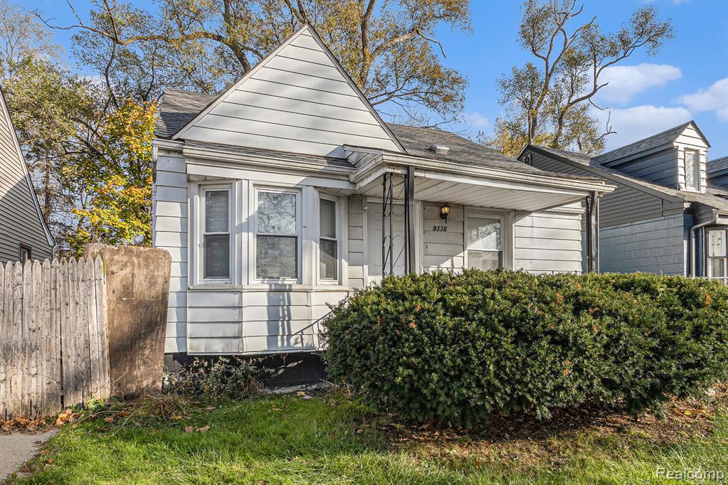 9336 SUSSEX St Street, Detroit, MI 48228 — Photo 3