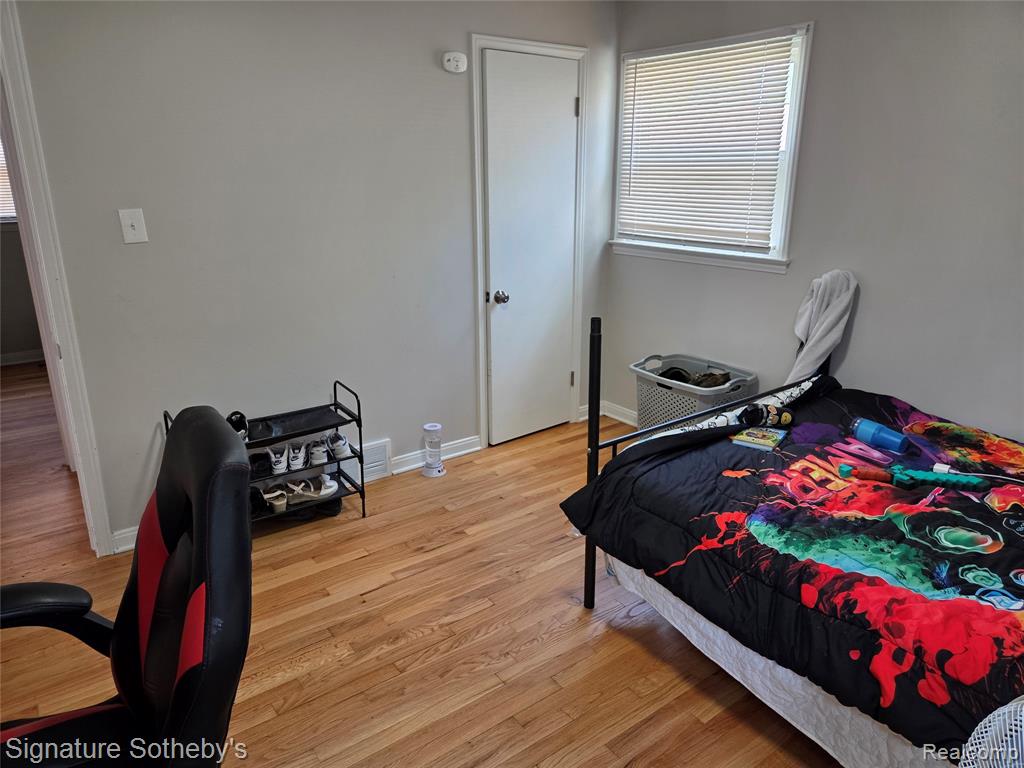 9320 Dixie, Redford, MI 48239 — Photo 11