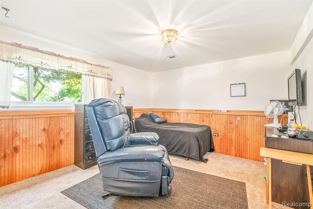 1164 BORGSTROM Avenue, Ypsilanti, MI 48198 — Photo 18