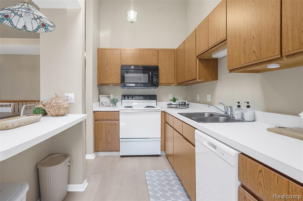 62512 Raleigh Court Court, 4, South Lyon, MI 48178 — Photo 11
