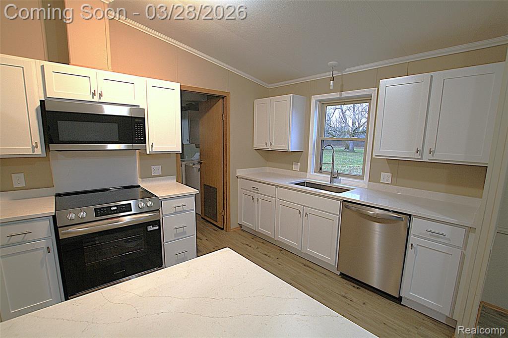 7464 Jennings Road, Swartz Creek, MI 48473 — Photo 8