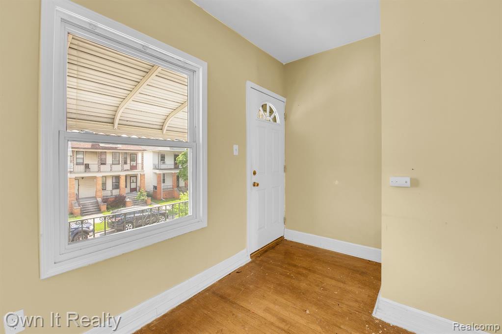 9369 McDougall Street, Hamtramck, MI 48212 — Photo 51
