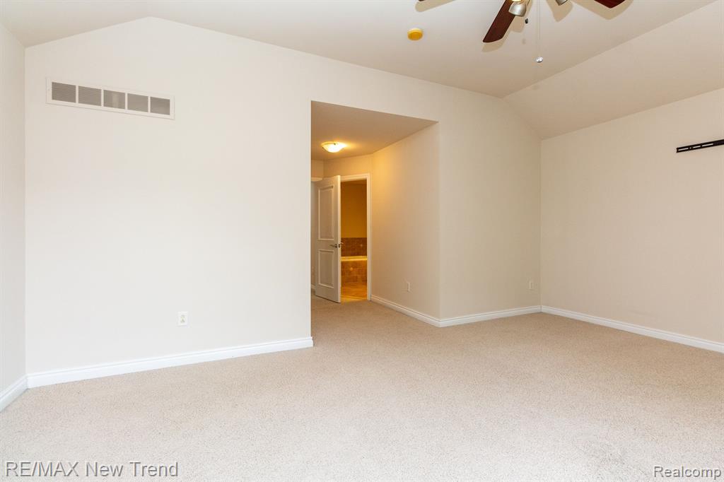 29319 DOUGLAS Drive, Novi, MI 48377 — Photo 18