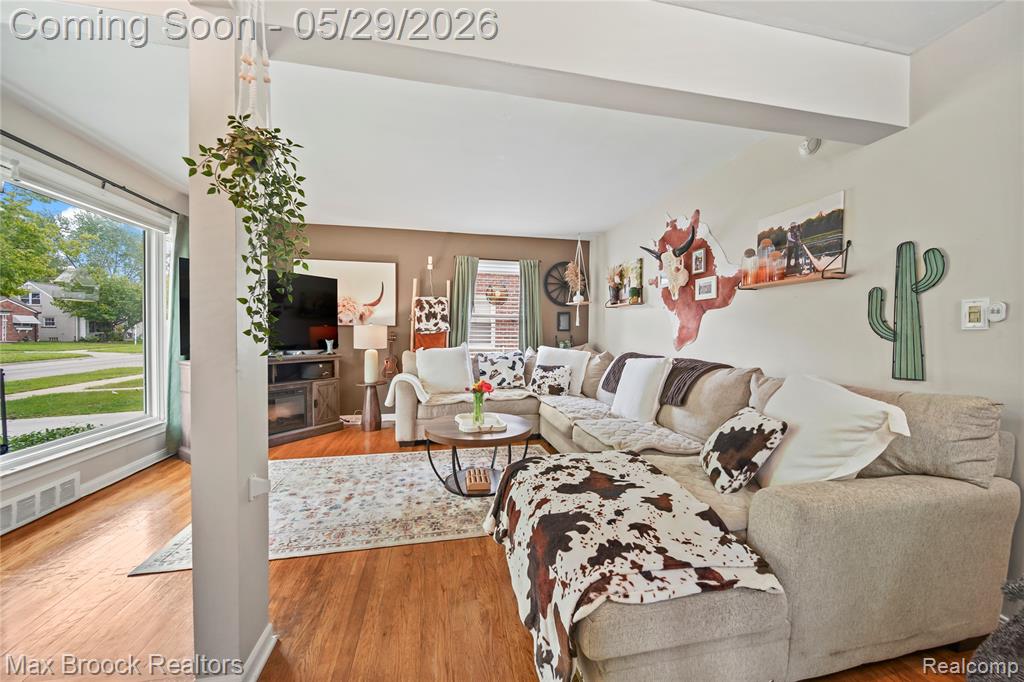 9301 Dixie, Redford, MI 48239 — Photo 4