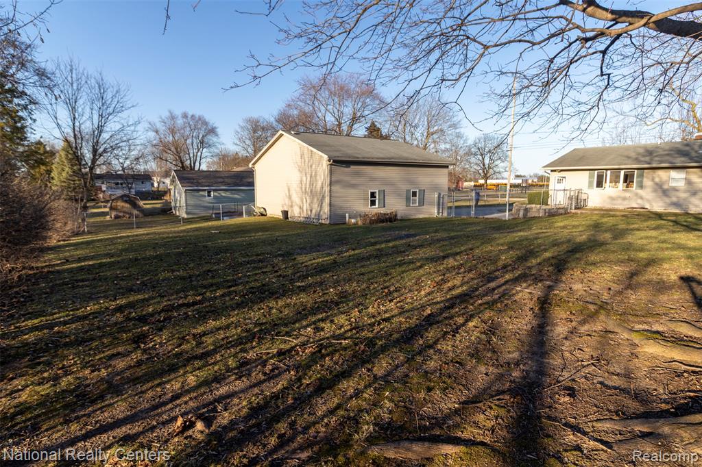 529 N Watkins, Perry, MI 48872 — Photo 36