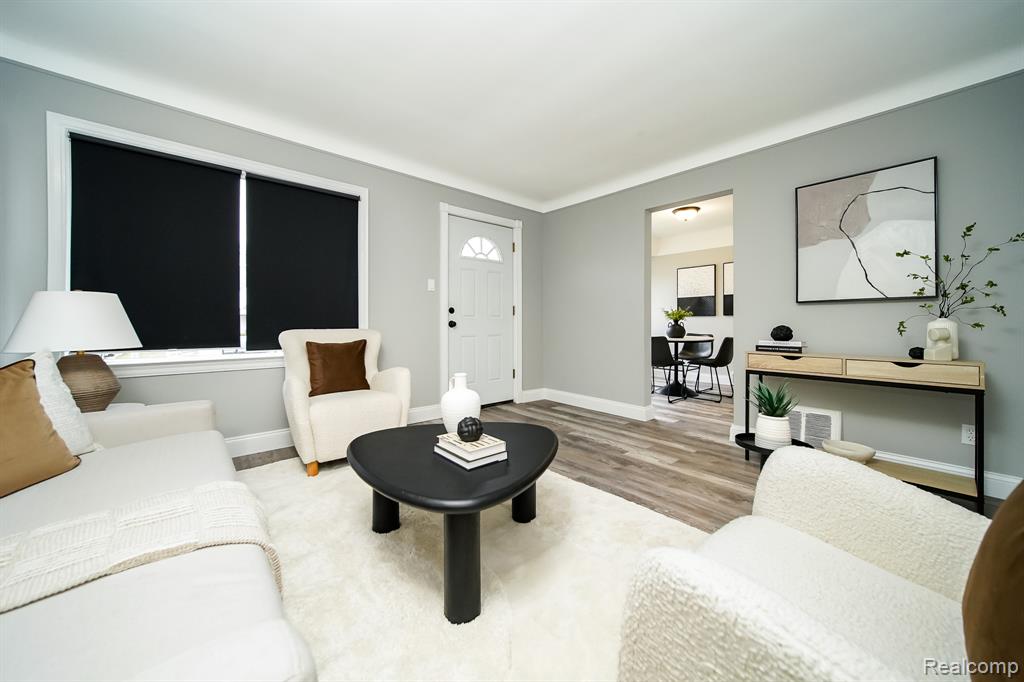 8221 Coolidge, Center Line, MI 48015 — Photo 13