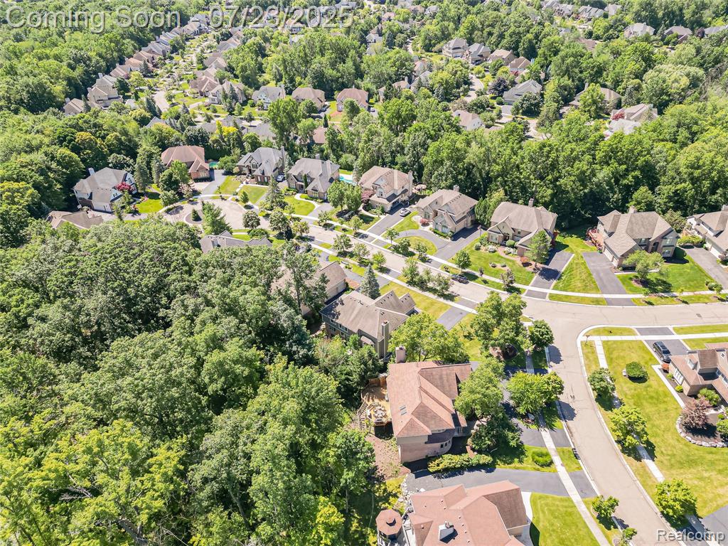 6590 Pembridge Hill, West Bloomfield, MI — Photo 47