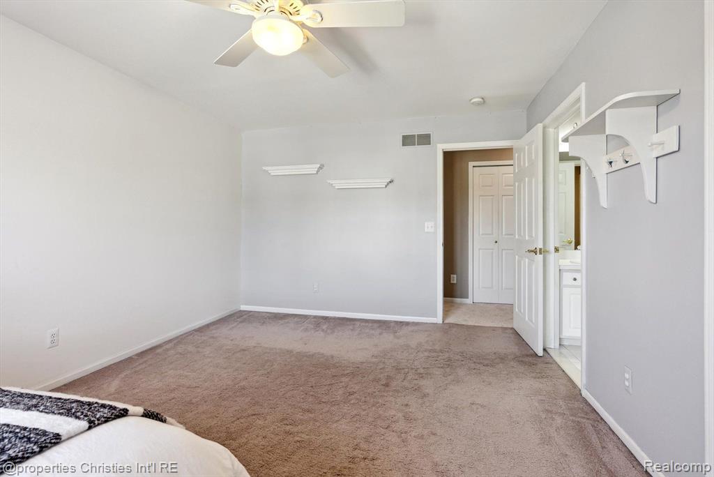 40611 PAISLEY Circle, Novi, MI 48377 — Photo 33