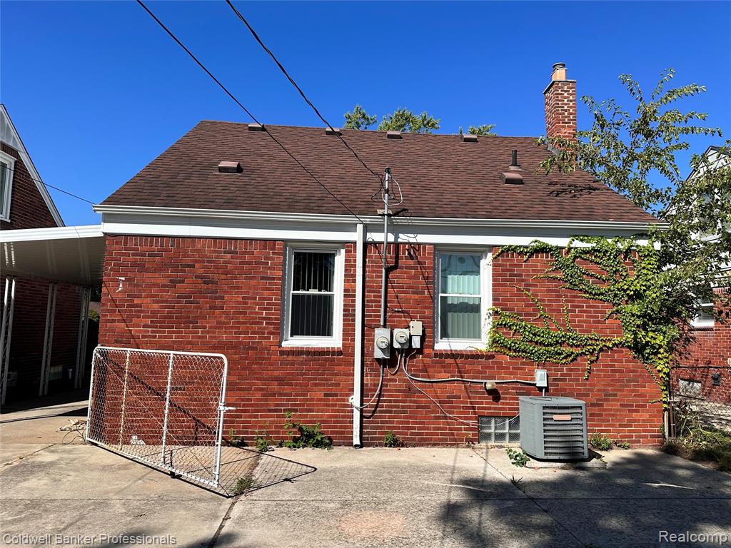 21376 Mitchelldale Avenue, Ferndale, MI 48220 — Photo 3