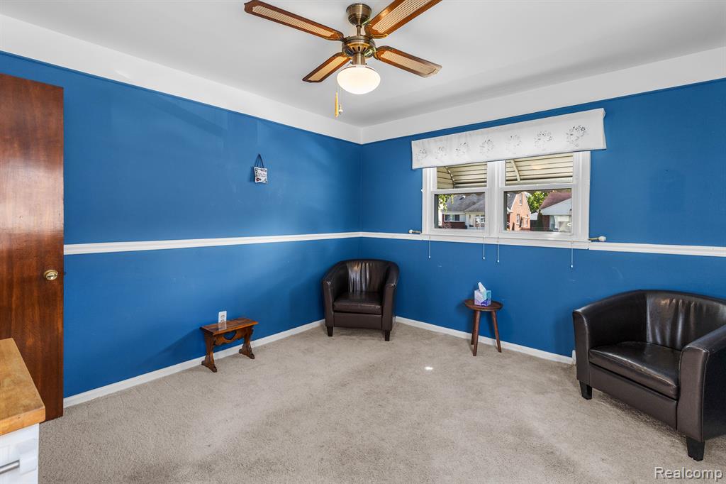 9301 SALEM, Redford, MI 48239 — Photo 12