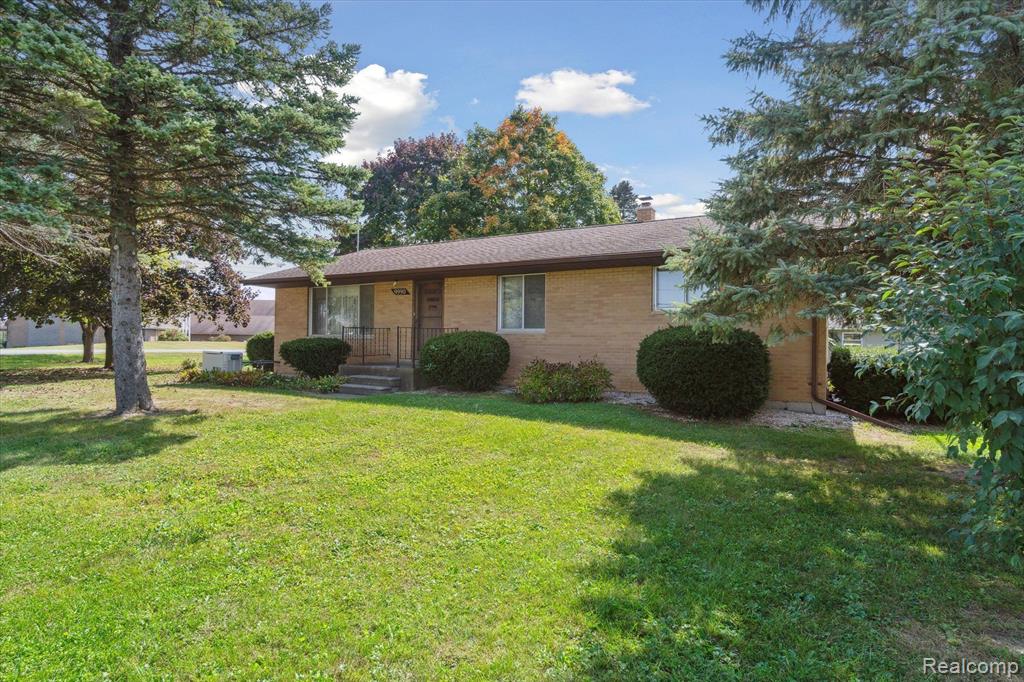 9990 E NEWBURG Road, Durand, MI 48429 — Photo 4