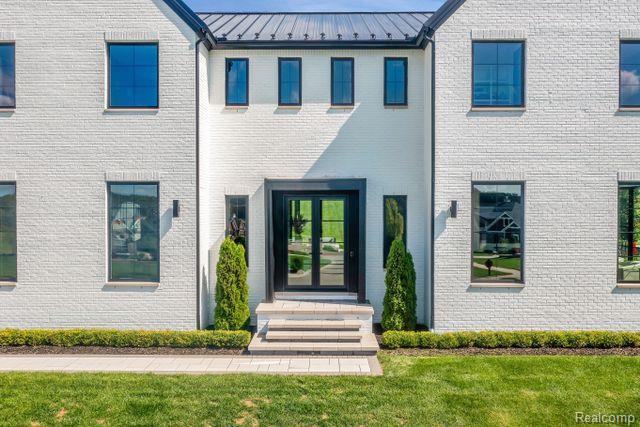8343 STONEY CREEK Drive, South Lyon, MI 48178 — Photo 3
