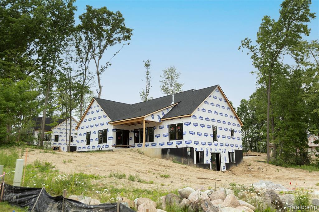 9744 Chalfonte Drive, Brighton, MI 48116 — Photo 23