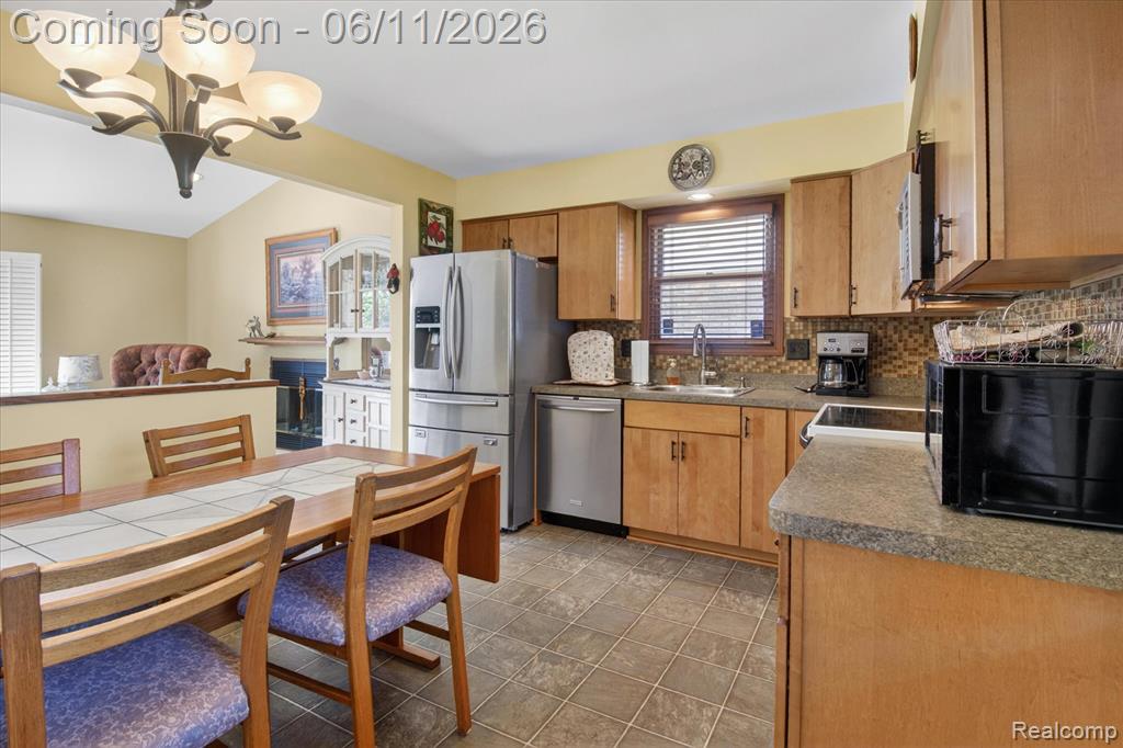 15125 Churchill Street, Southgate, MI 48195 — Photo 13