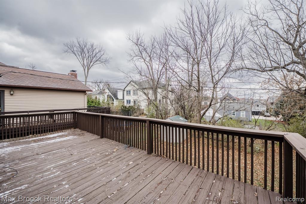 5528 SUNNYCREST Drive, West Bloomfield, MI 48323 — Photo 19
