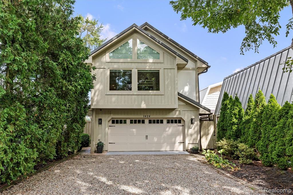 1424 W Oakley Park Road, Commerce Twp, MI 48390