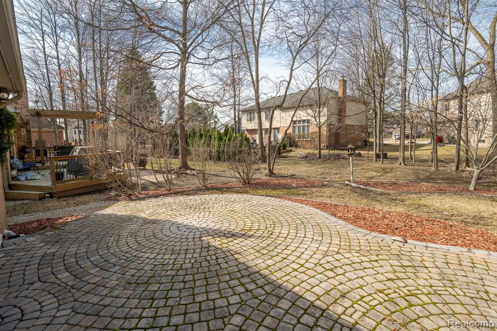 43331 HERRING Drive, Clinton Twp, MI 48038 — Photo 41