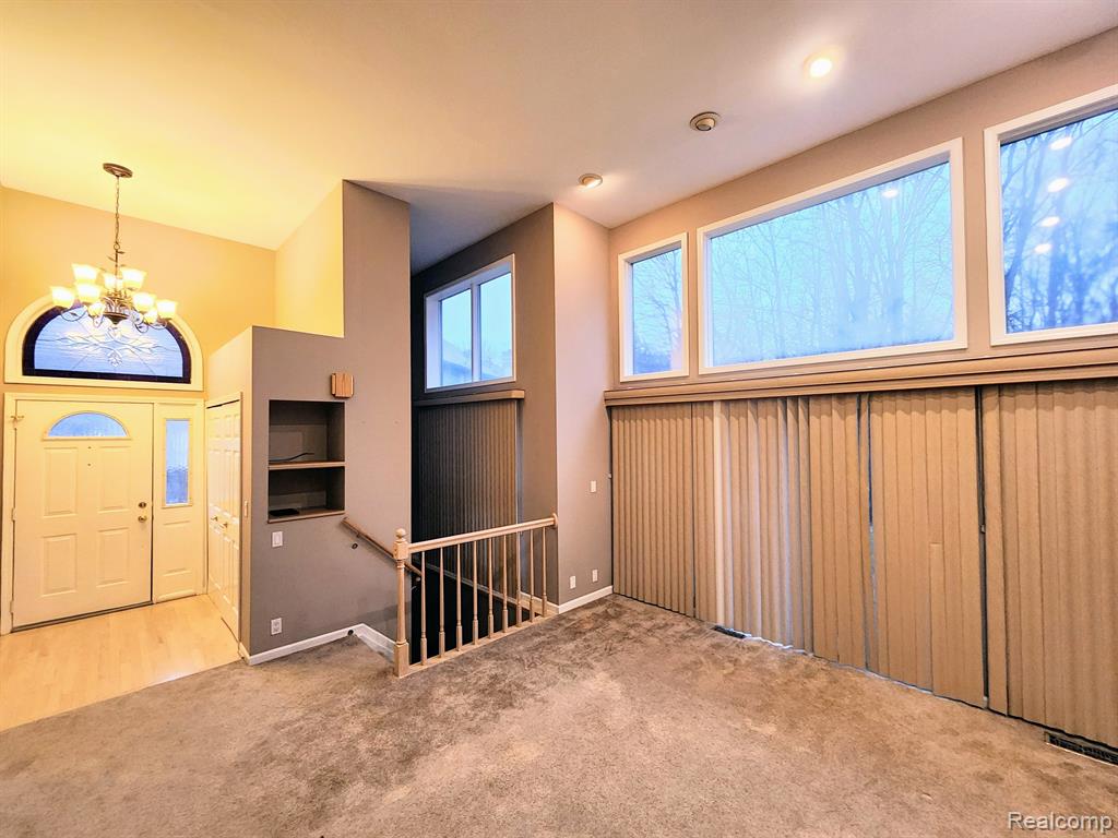 5326 ROYAL VALE Lane, Dearborn, MI 48126 — Photo 4