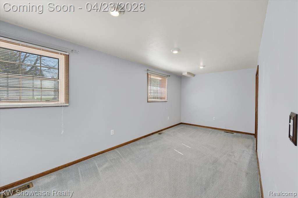 1584 Chanticlair Circle, Wixom, MI 48393 — Photo 37