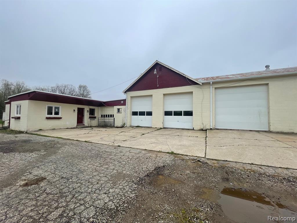 8261 Fenton Road, Grand Blanc, MI 48439 — Photo 8