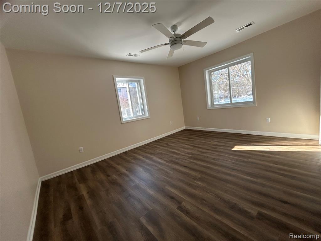 2488 Willow Beach Street, Keego Harbor, MI 48320 — Photo 13