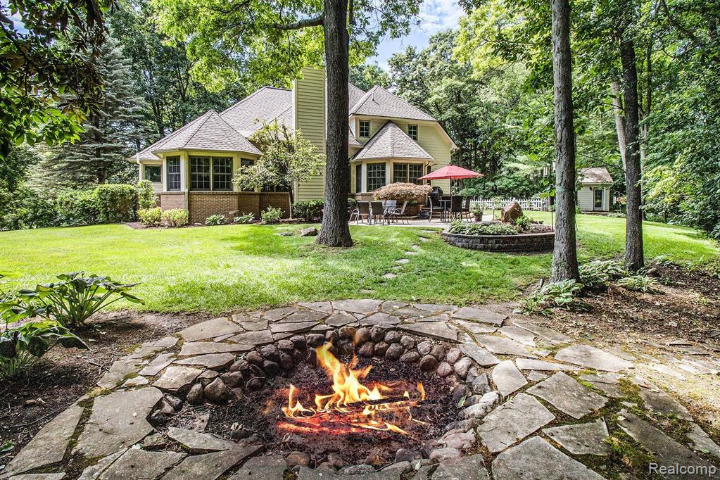 5259 PINEWOOD Drive, Brighton, MI 48116 — Photo 56