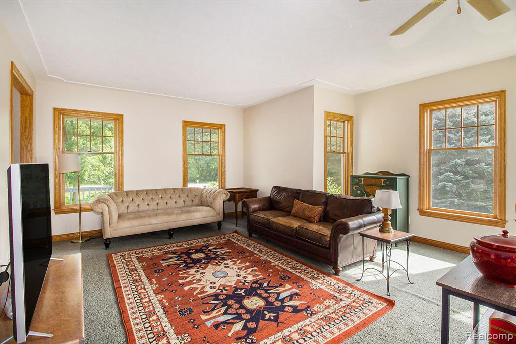 8472 Maltby Road, Brighton, MI 48116 — Photo 2