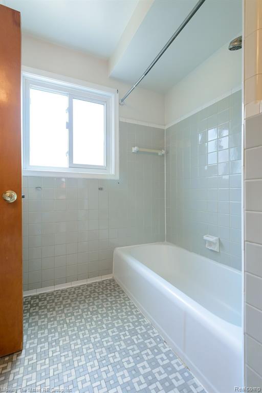 4666 ROOSEVELT Boulevard, Dearborn Heights, MI 48125 — Photo 11