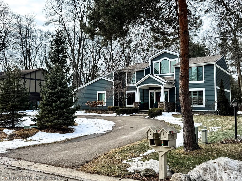 8085 DEERWOOD Road, Clarkston, MI 48348 — Photo 2