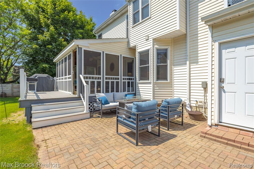 9863 MARSHALL ROAD, South Lyon, MI 48178 — Photo 4