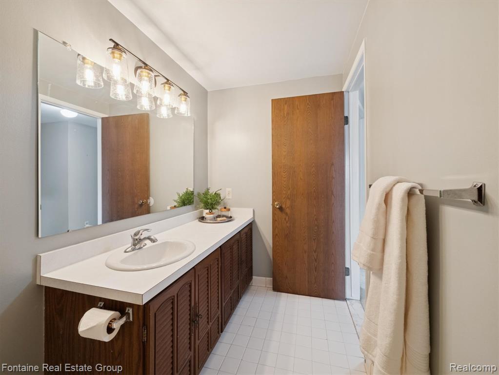 48124 Colony Farm Circle, Plymouth, MI 48170 — Photo 30