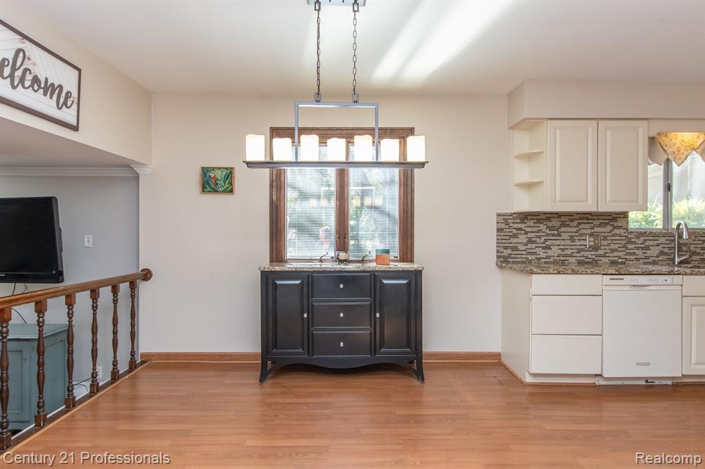 9117 Sussex Street, White Lake, MI — Photo 15
