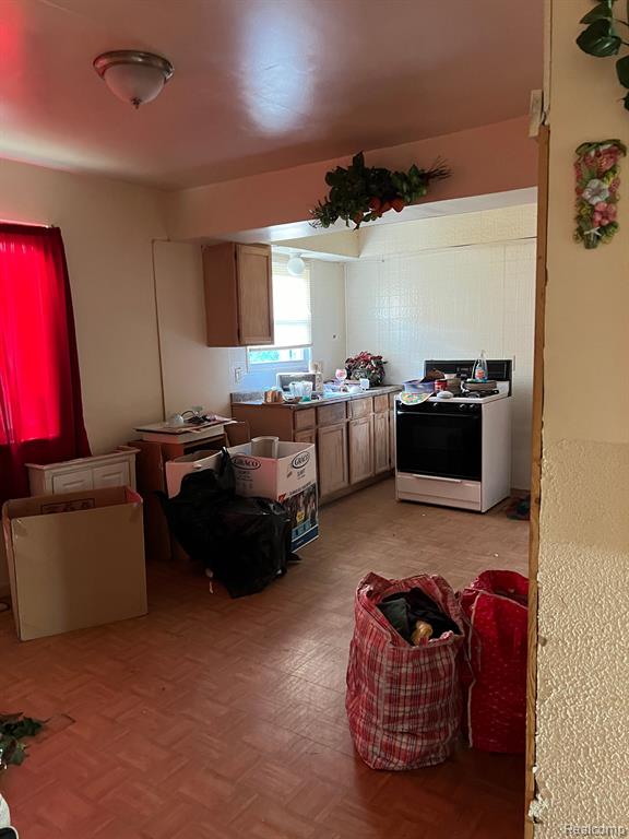 6807 FLEETWOOD Drive, Flint, MI 48504 — Photo 2
