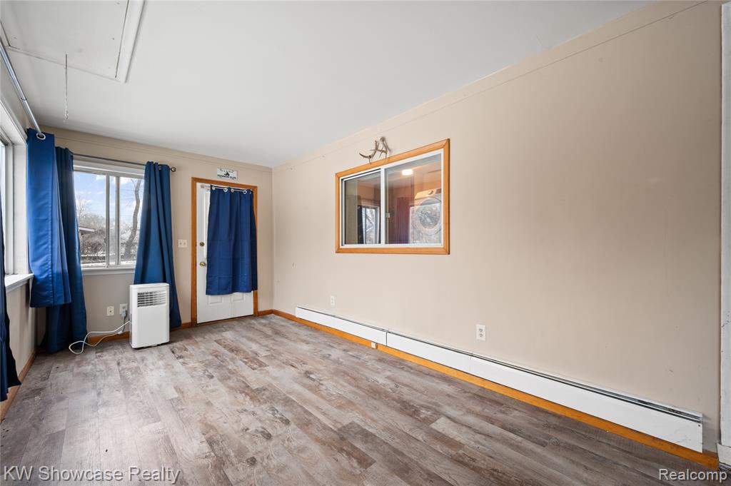 1125 E Commerce Street, Milford, MI 48381 — Photo 17